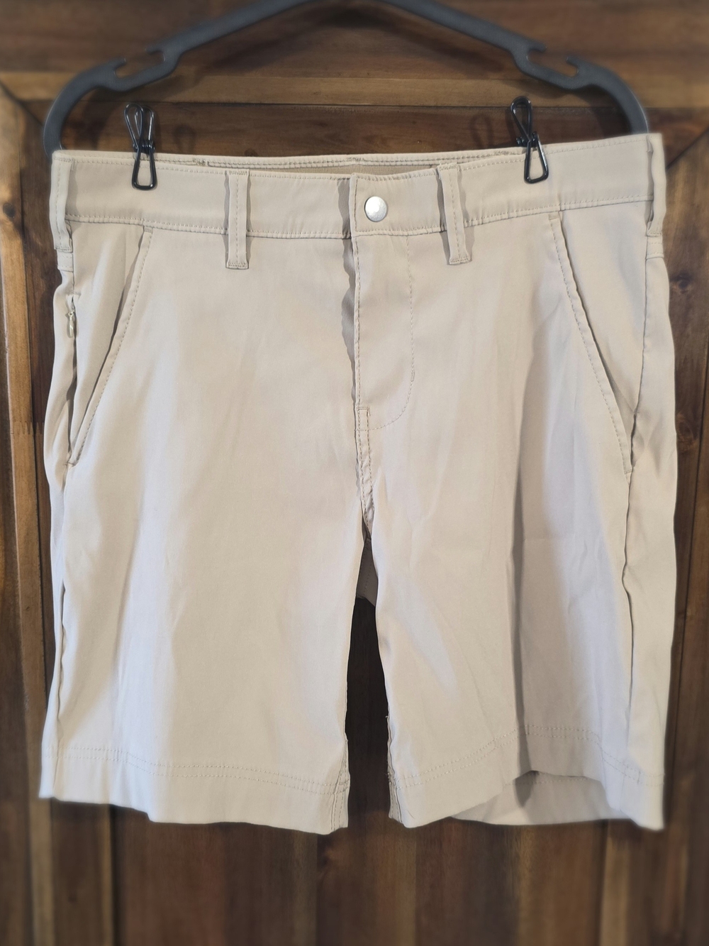 Falls Creek Men's Khaki Dri-Fit Shorts with Pockets